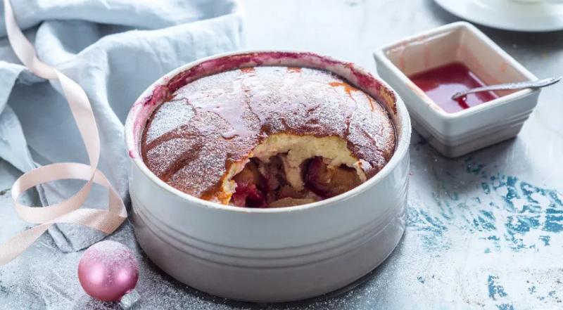 Творожно-манная запеканка с грушами и сливами, пошаговый рецепт с фото на 327 ккал