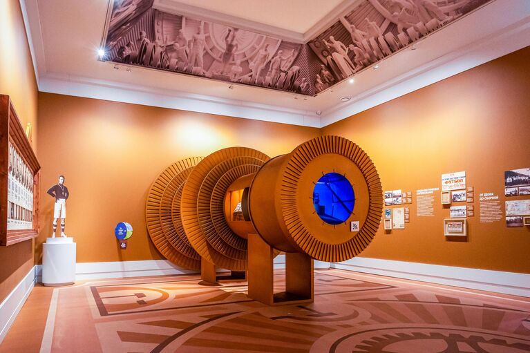 Страсть, история, стиль: как Петербург отмечает 100-летие клуба "Зенит"