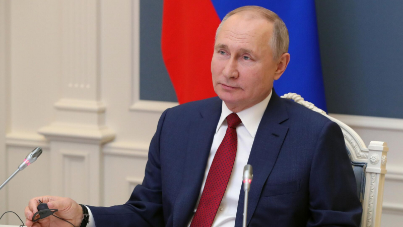Путин подписал закон о льготах для российских туроператоров