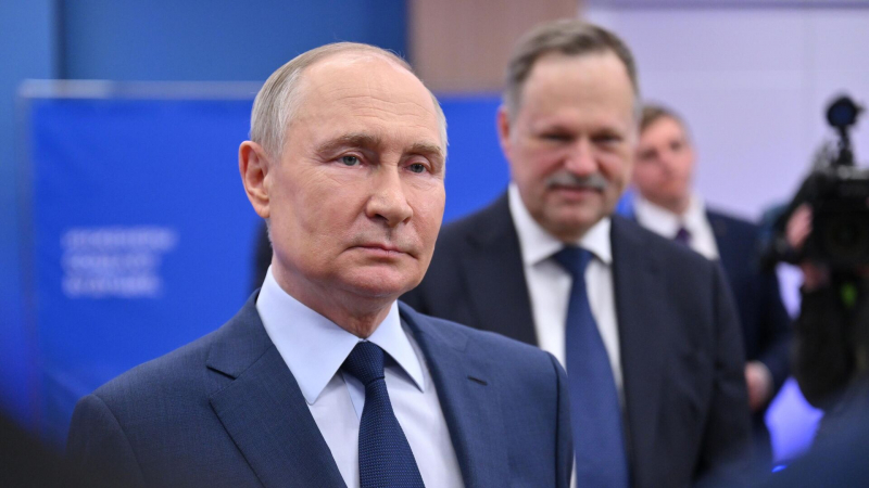 Путин подписал закон о штрафах для гидов и экскурсоводов