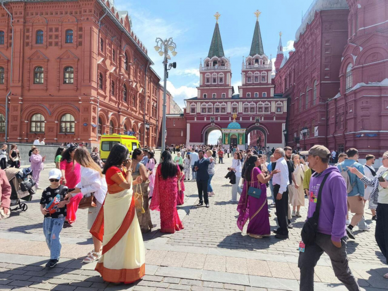 Танцы и джунгли у Красной площади. Как Индия удивляет Москву
