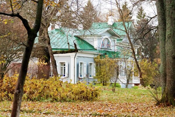Красивые усадьбы Подмосковья. В какие имения ехать осенью