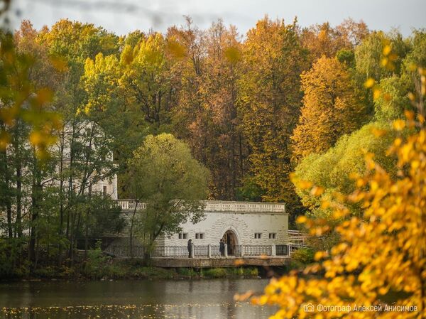 Красивые усадьбы Подмосковья. В какие имения ехать осенью