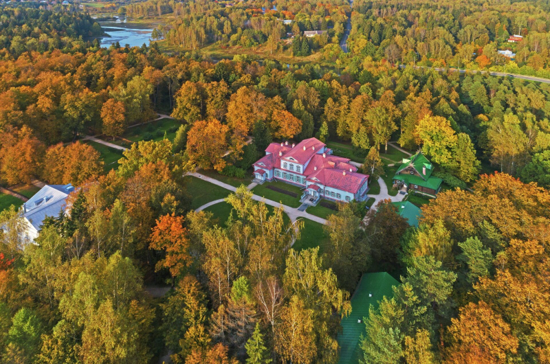 Красивые усадьбы Подмосковья. В какие имения ехать осенью