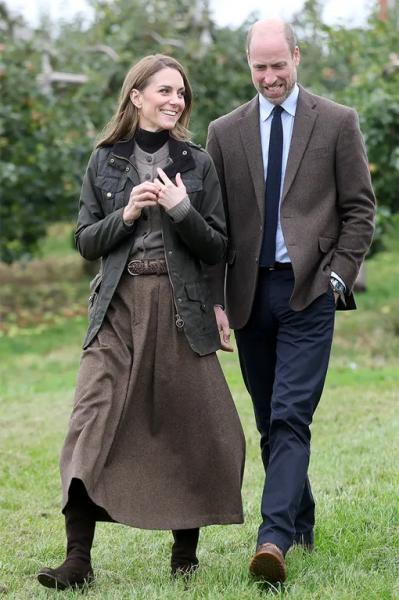 Как Кейт Миддлтон комбинирует сразу три осенних тренда в одном образе