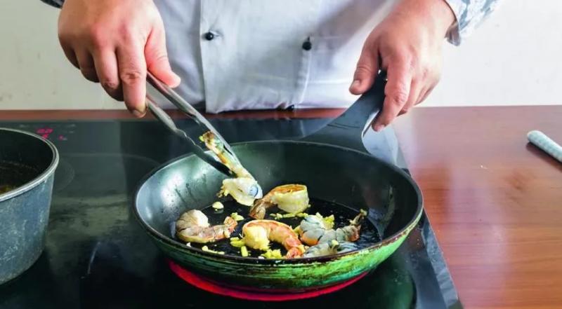 Тыквенный суп с креветками и кокосовым молоком, пошаговый рецепт с фото на 181 ккал