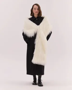 15 ярких шарфов, которые вытянут даже самый скучный образ