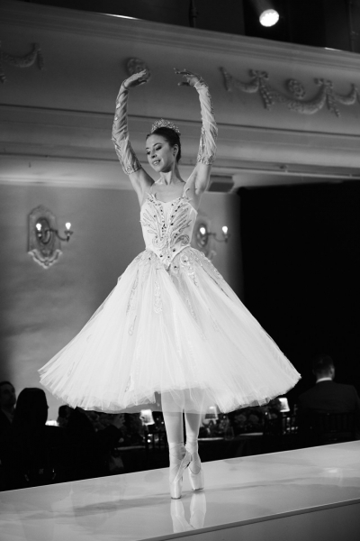 Ангелы Victoria’s Secret по-русски: как прошел показ нижнего белья от Status Team