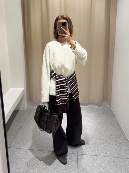 Фэшн-блогеры носят этот лонгслив, чтобы вывести осенние образы на новый уровень