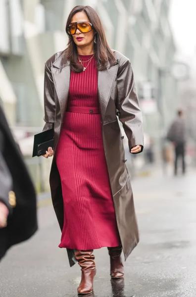 Как носить трикотажные платья и не выглядеть скучно