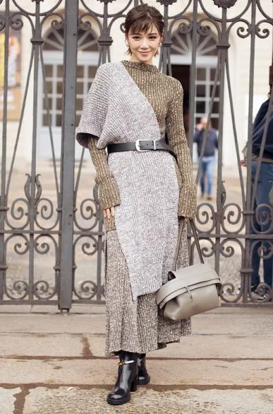 Как носить трикотажные платья и не выглядеть скучно