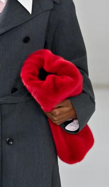 «Морщинистая сумка» – главный тренд зимы-2025/2026