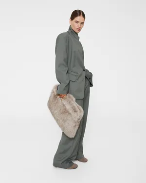 «Морщинистая сумка» – главный тренд зимы-2025/2026