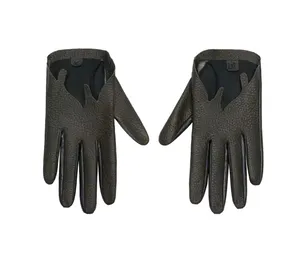 Перчатки – мини, впечатление – макси: как носить этот трендовый аксессуар