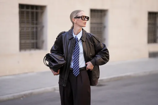 Забудь о цепях и платках! Учимся у инфлюенсеров носить галстук - главный аксессуар сезона