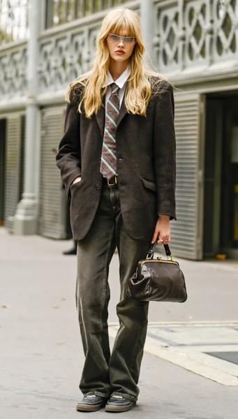 Забудь о цепях и платках! Учимся у инфлюенсеров носить галстук - главный аксессуар сезона