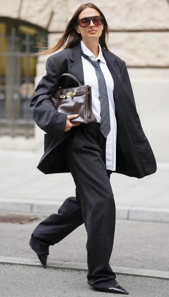 Забудь о цепях и платках! Учимся у инфлюенсеров носить галстук - главный аксессуар сезона