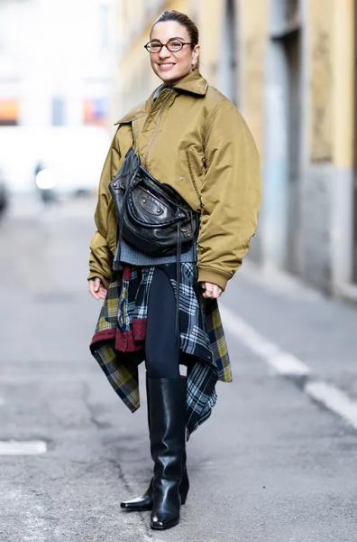 Антитренд? Нет, снова модно! Как инфлюенсеры носят легинсы с сапогами