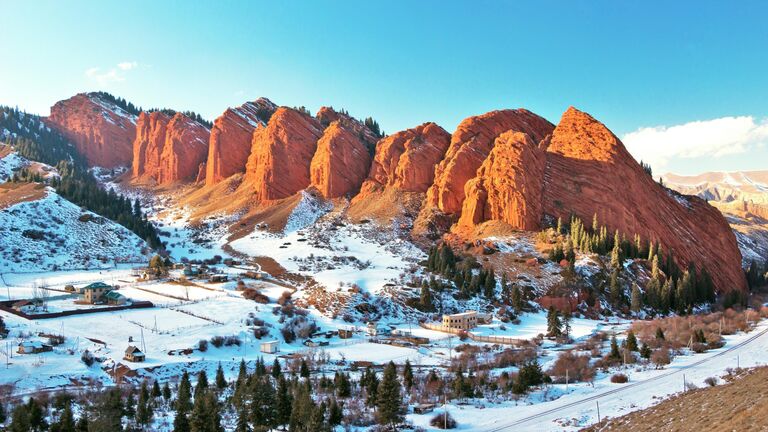 Границы открыты: куда поехать на Новый год без загранпаспорта