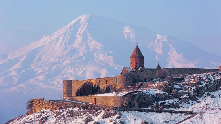 Границы открыты: куда поехать на Новый год без загранпаспорта