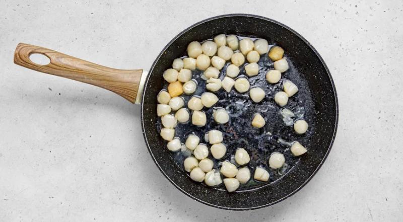 Гребешки в сливочном соусе, пошаговый рецепт с фото на 417 ккал