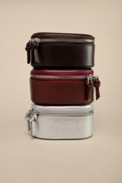 Модный дайджест недели: собираемся на корпоратив и ищем стильные новогодние подарки