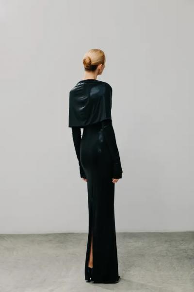 Первый фэшн-дайджест декабря: в чем пойти на корпоратив, идеи новогодних подарков и модное вдохновение