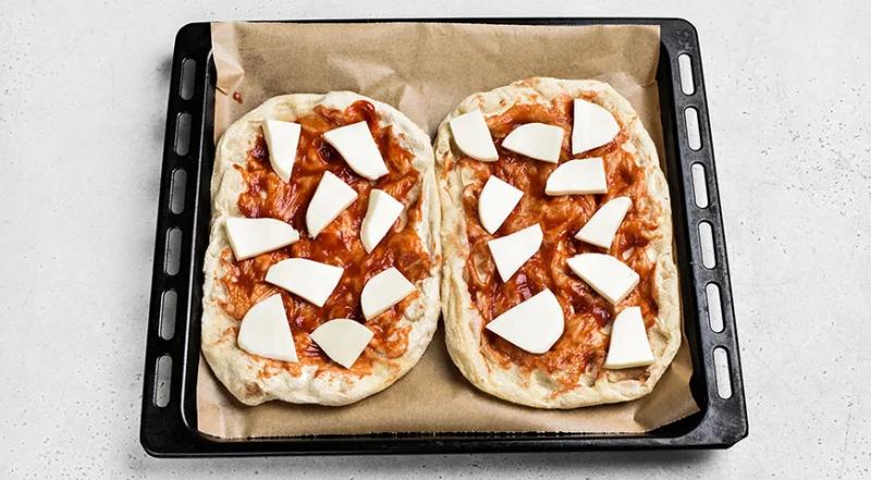 Пицца &laquo;Оливье&raquo;, пошаговый рецепт с фото на 913 ккал