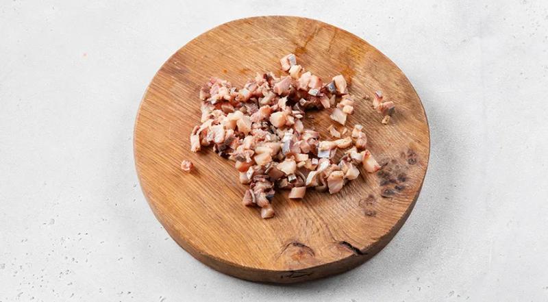 Селедка под шубой с зеленым горошком, пошаговый рецепт с фото на 1109 ккал