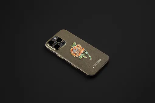 Срочно собираемся на Новый год и выбираем подарки: последний фэшн-дайджест 2025 года