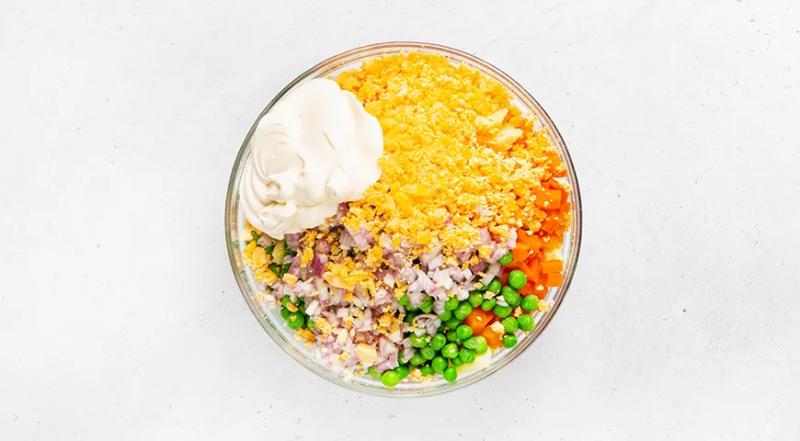 Торт «Оливье», пошаговый рецепт с фото на 460 ккал