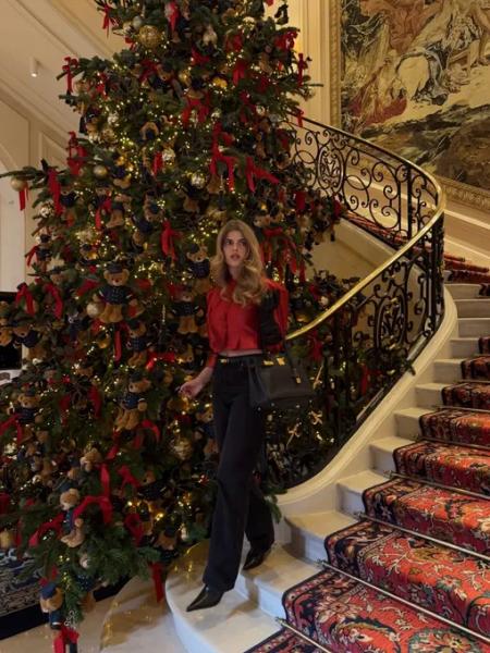 В последний момент: 12 модных вещей красного цвета для идеального новогоднего образа