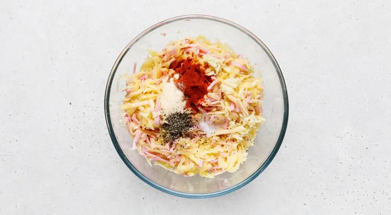 Драники с сыром и колбасой, пошаговый рецепт с фото на 162 ккал