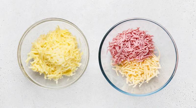 Драники с сыром и колбасой, пошаговый рецепт с фото на 162 ккал