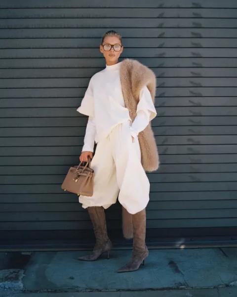 Эльза Хоск показывает: что получится, если носить спортивные вещи с люксом