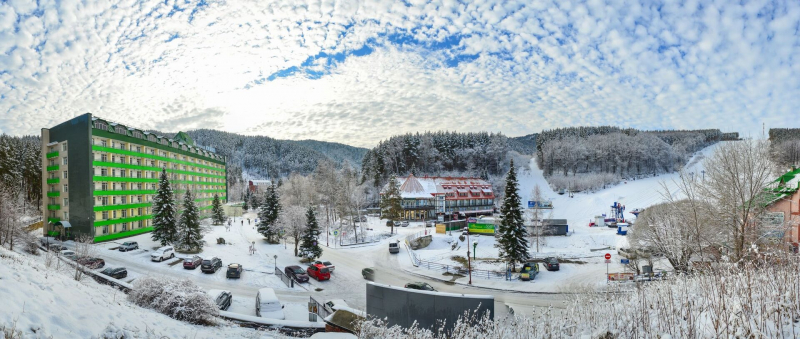 Горнолыжные курорты России 2025-2026: рейтинг лучших с ценами