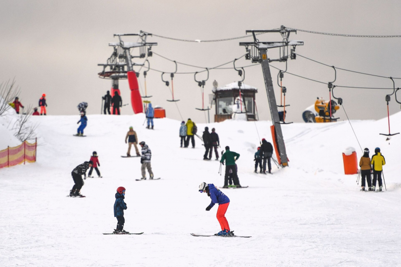 Горнолыжные курорты России 2025-2026: рейтинг лучших с ценами