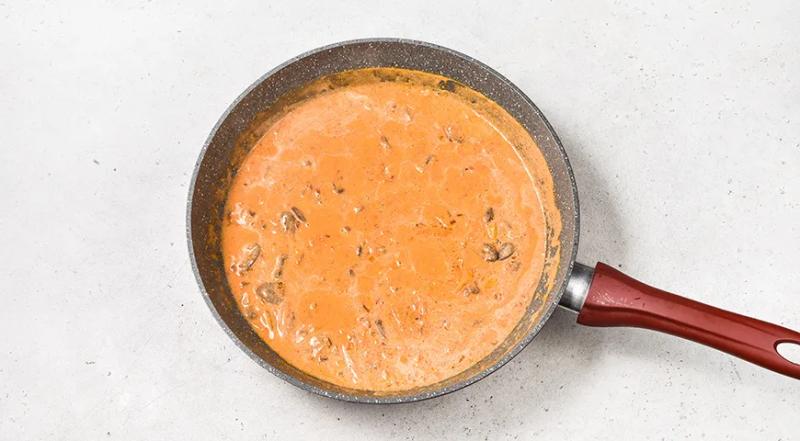 Гуляш из куриных сердечек, пошаговый рецепт с фото на 649 ккал