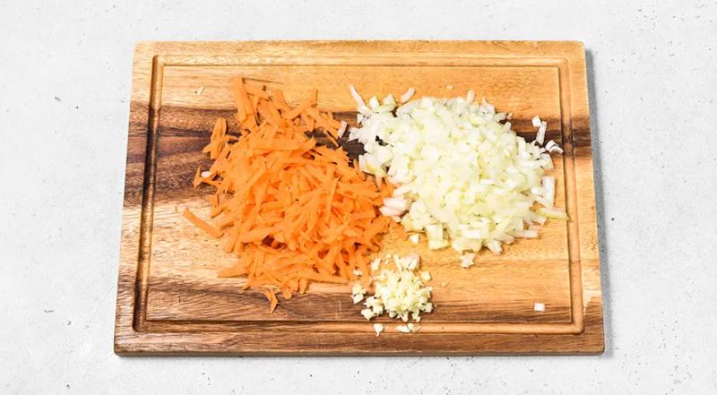 Гуляш из куриных сердечек, пошаговый рецепт с фото на 649 ккал