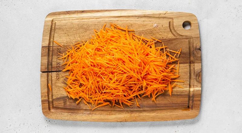 Икра из соленых огурцов и моркови, пошаговый рецепт с фото на 50 ккал