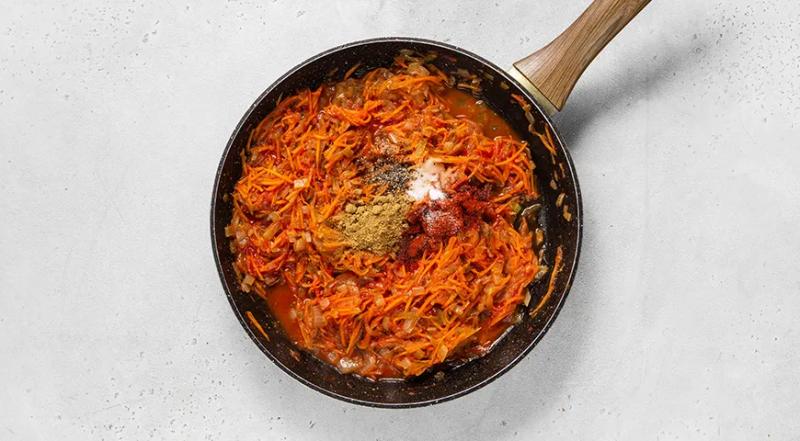 Икра из соленых огурцов и моркови, пошаговый рецепт с фото на 50 ккал