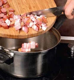 Кислые щи с копченостями, пошаговый рецепт с фото на 508 ккал