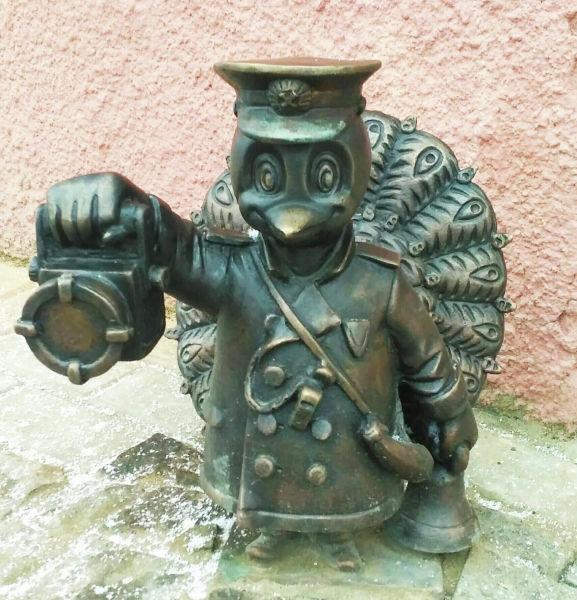 Квест по талисманам: самые необычные мини-скульптуры России