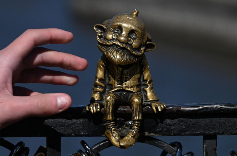 Квест по талисманам: самые необычные мини-скульптуры России