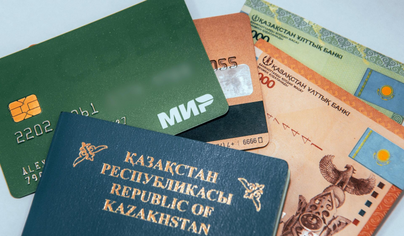 "Мир" за границей: в каких странах туристы могут платить российской картой