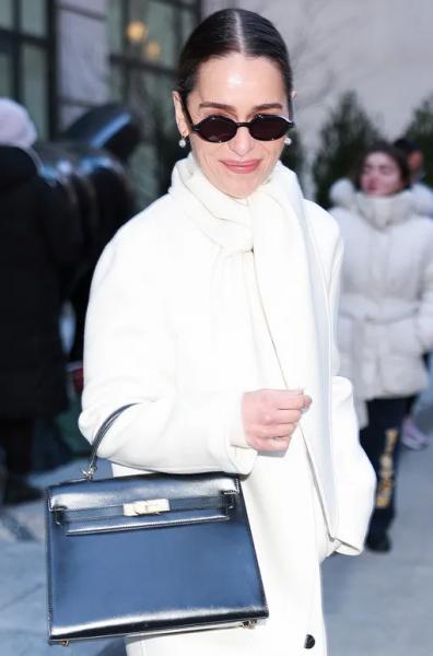 Мисс зима: повторяем &laquo;снежный&raquo; образ Эмилии Кларк - только бюджетные марки!