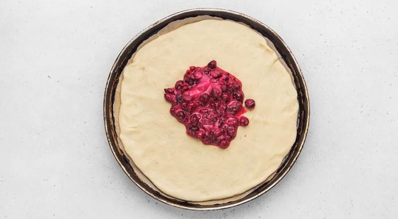 Осетинский пирог с вишней (балджин), пошаговый рецепт с фото на 600 ккал