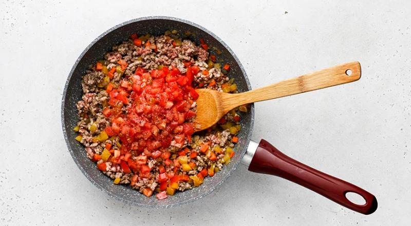 Перловка с фаршем и овощами, пошаговый рецепт с фото на 695 ккал