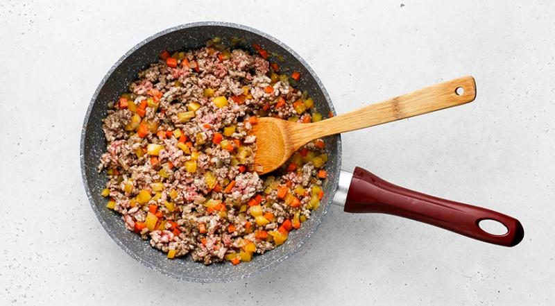 Перловка с фаршем и овощами, пошаговый рецепт с фото на 695 ккал