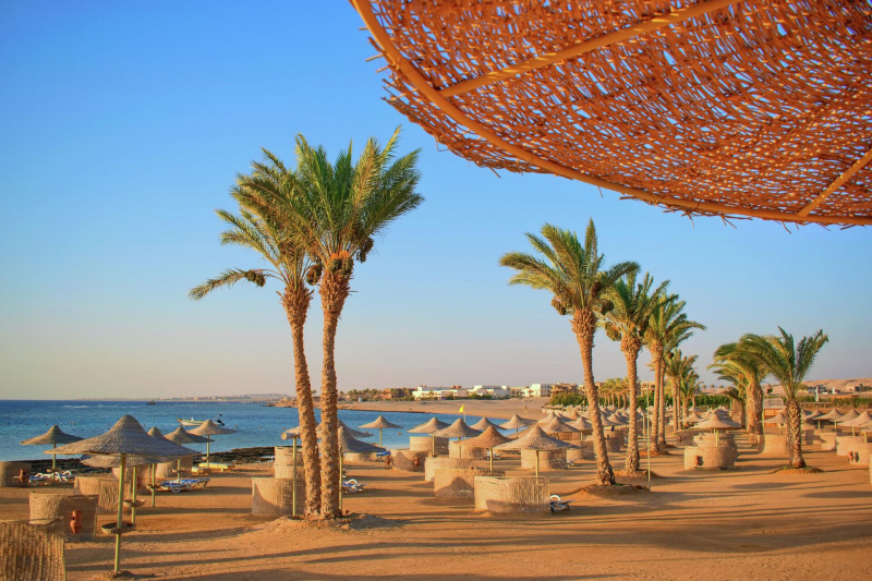 Пляж — за полцены: где дешево отдохнуть на море зимой